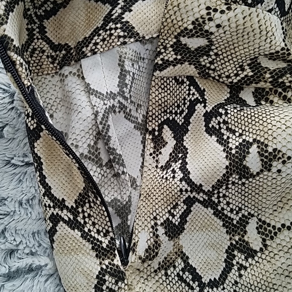 Zara Basic Python Print Jumpsuit NWOT - Picture 6 of 7